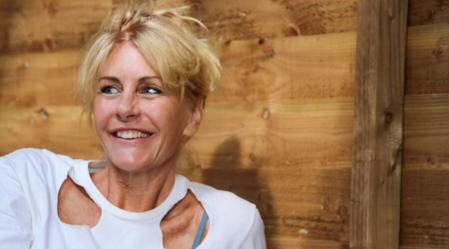 Lisa Hogan